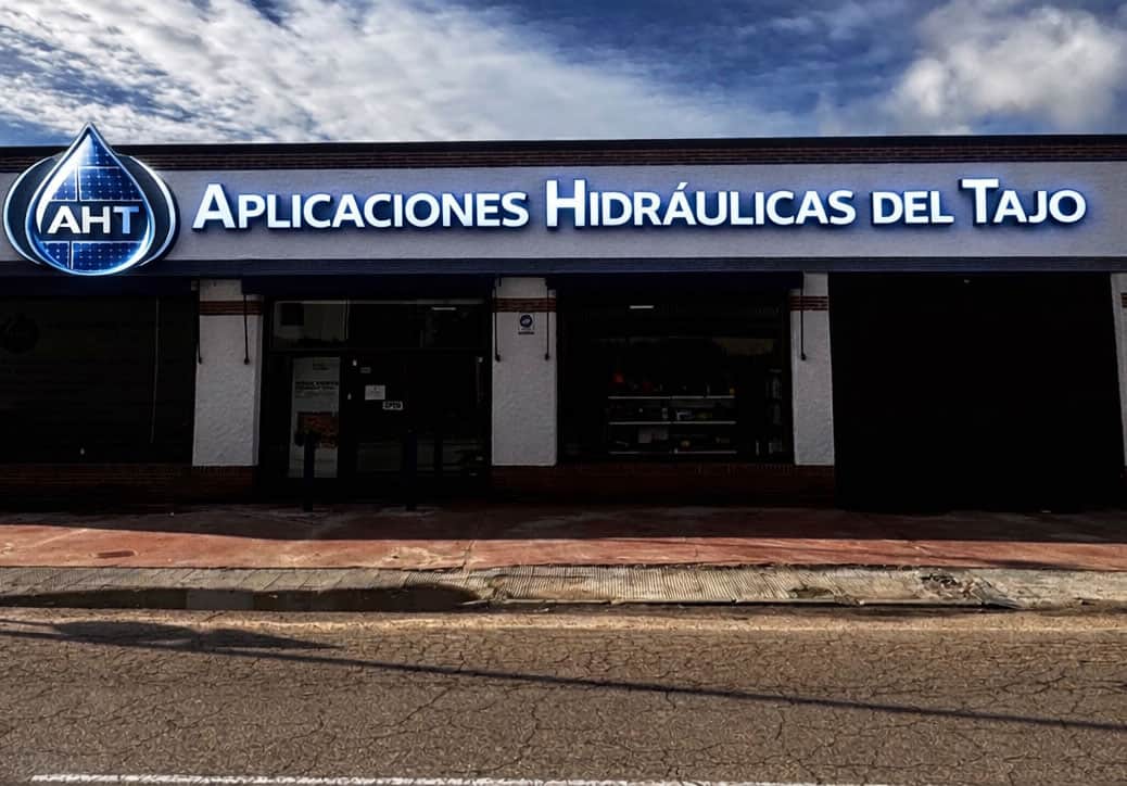 Fachada de la tienda Aplicaciones Hidráulicas del Tajo